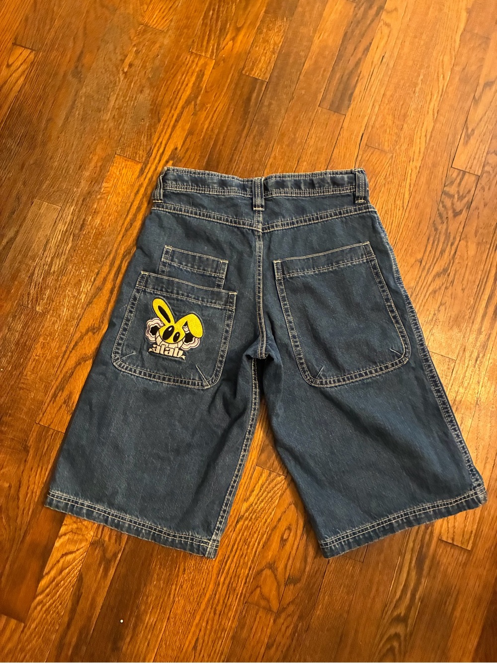 Alab rave jorts size 24